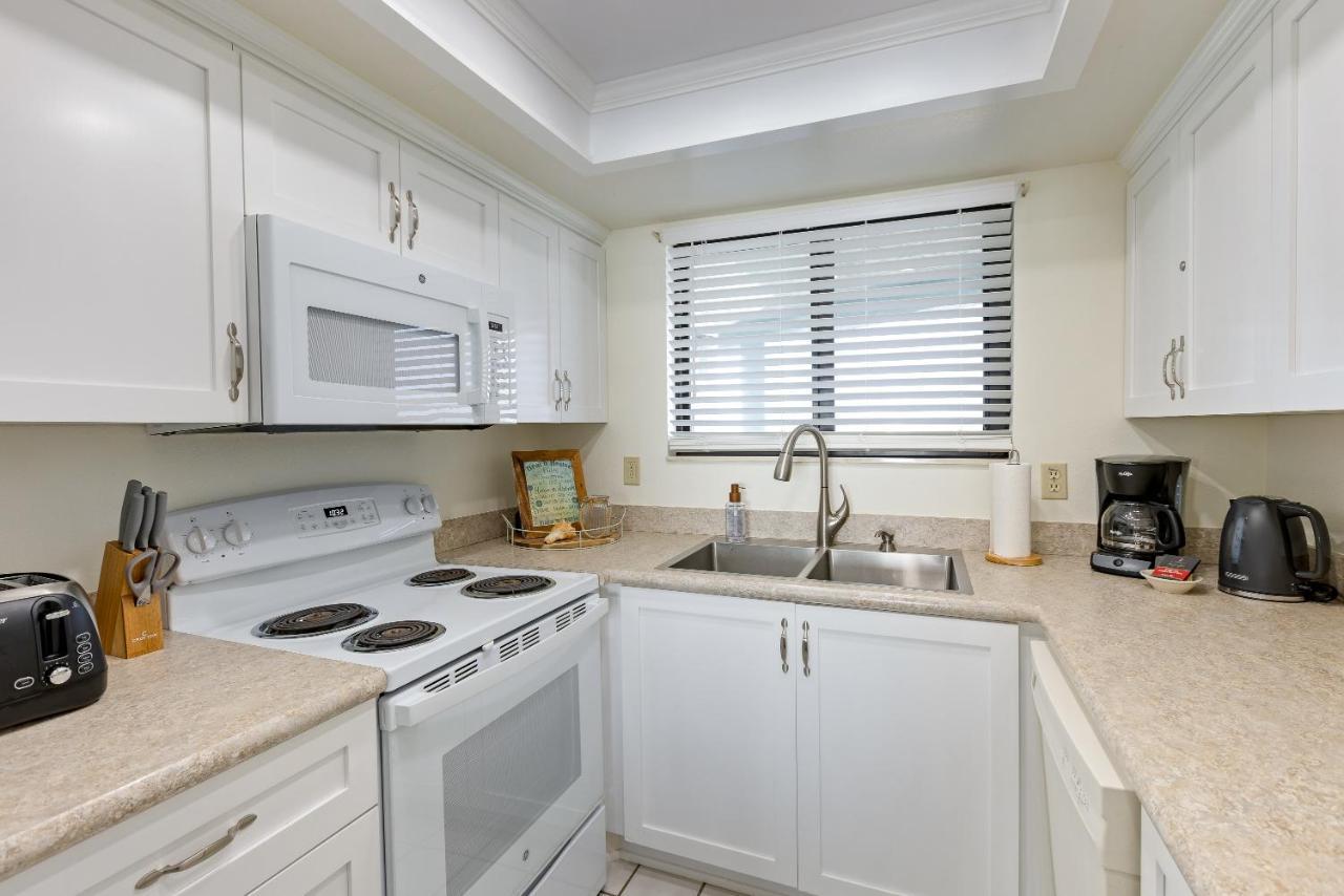 Ocean View With A Beachfront Pool At Ocean Trillium Condo ~ 403 New Smyrna Beach Esterno foto
