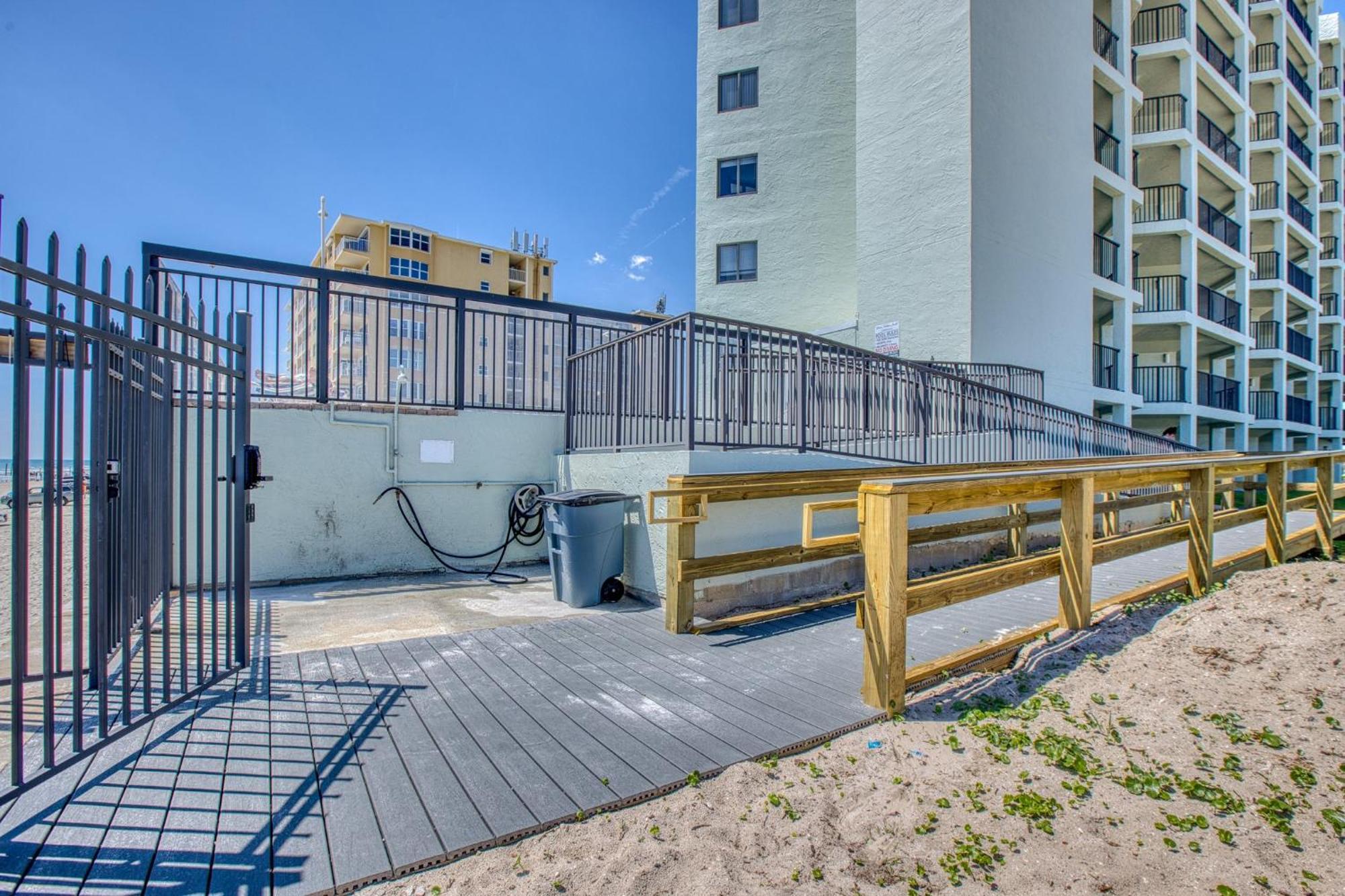 Ocean View With A Beachfront Pool At Ocean Trillium Condo ~ 403 New Smyrna Beach Esterno foto
